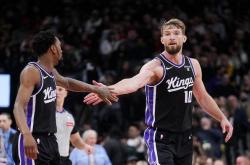 开云体育app-火箭队裁员减薪，球队陷入财政困境