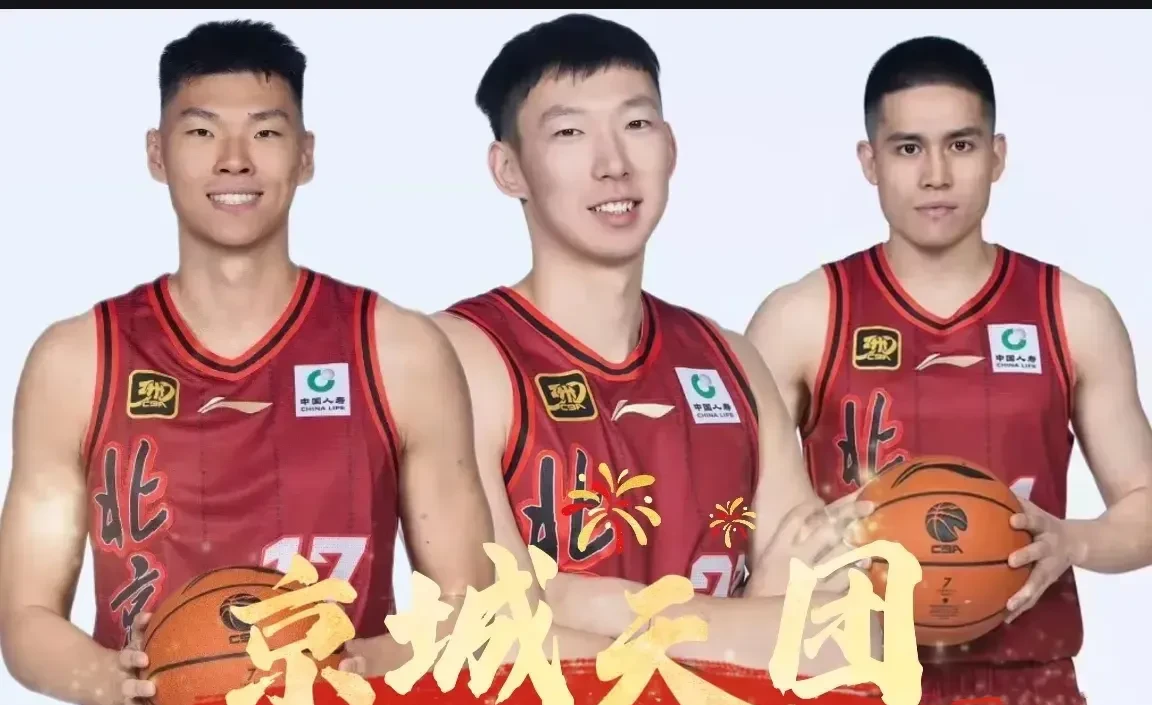 关于上海队在主场比赛中全面击败对手，士气高涨的信息