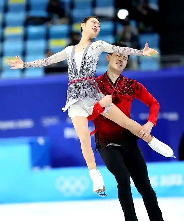 男女同台！冬奥花滑混合组合尽显实力的简单介绍