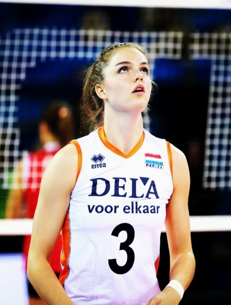 关于瑞士女排选手卫冕世界排名,同步晋级的信息 关于瑞士女排选手卫冕世界排名,同步晋级的信息