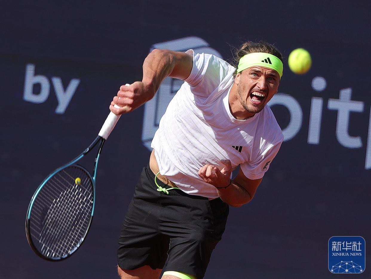 关于西班牙网球队碾压英国网球队,兹维列夫绝境逆转的信息 关于西班牙网球队碾压英国网球队,兹维列夫绝境逆转的信息