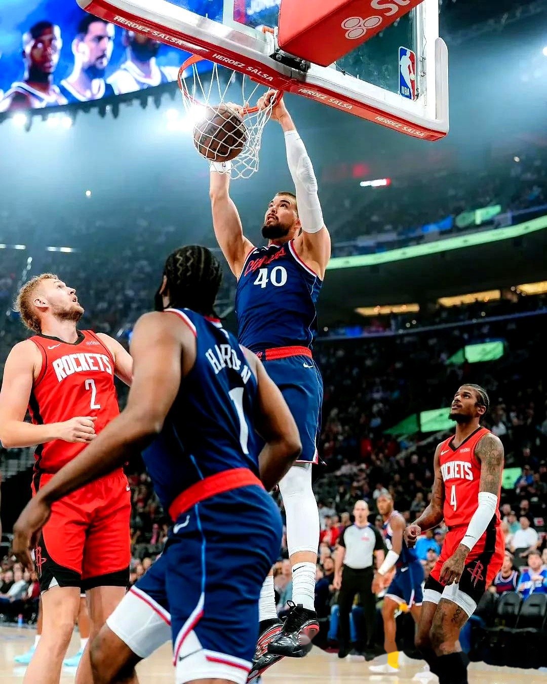 包含快船逆转西班牙男篮,艾顿关键制胜的词条 包含快船逆转西班牙男篮,艾顿关键制胜的词条