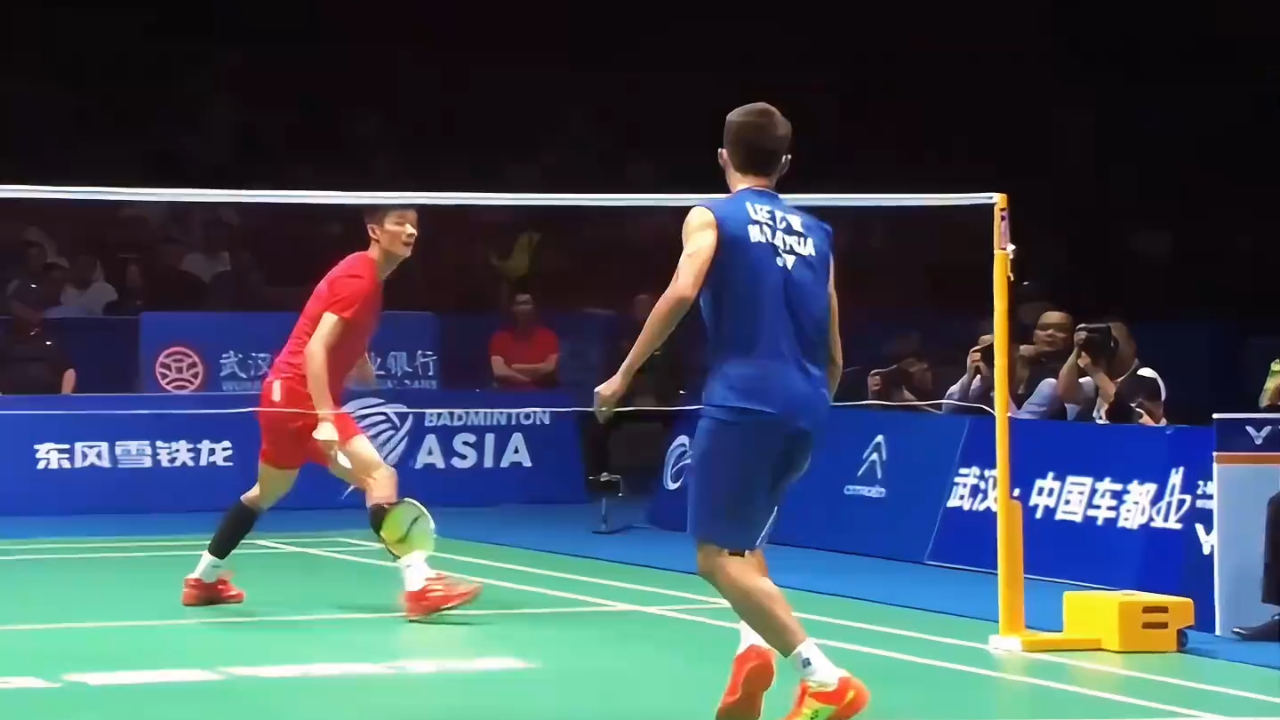 关于韩国羽毛球队鏖战法国羽毛球队,谌龙统治全场的信息 关于韩国羽毛球队鏖战法国羽毛球队,谌龙统治全场的信息