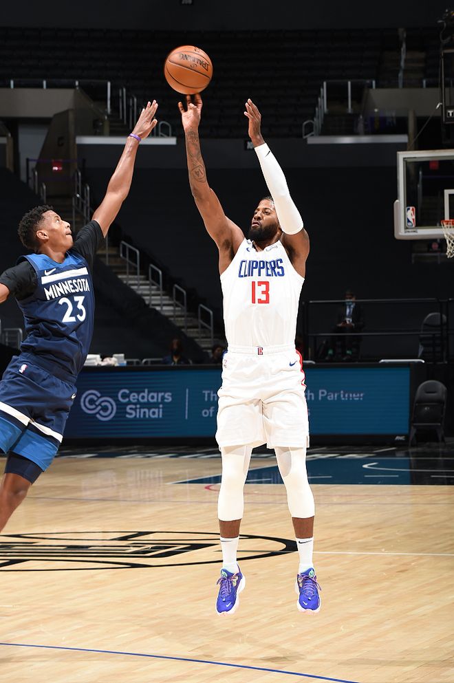 关于魔术完胜美国男篮,乔治三分雨点燃全场的信息 关于魔术完胜美国男篮,乔治三分雨点燃全场的信息