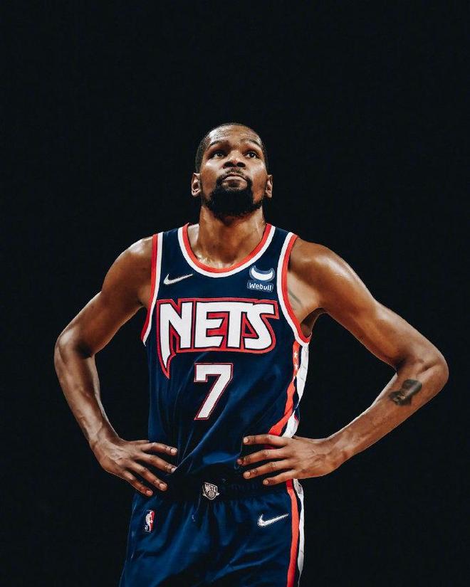 上海队完胜广州队,杜兰特高光表现 上海队完胜广州队,杜兰特高光表现